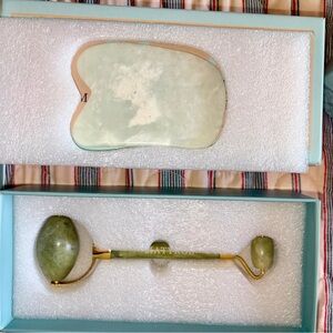 Premium Pure Stone Green Jade Facial Roller and Gua Sha Set